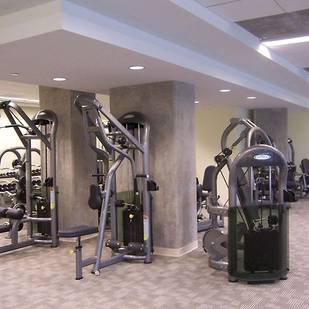 Crystal Quarters Furnished Apartments At The Gramercy Arlington Exteriör bild